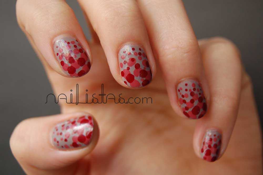 Uñas de lunares // Polka dots nails // ESSIE total look