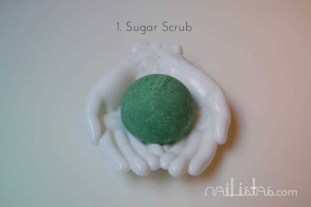 Cuidado de nuestras manos // Lush >> Sugar Scrub, Putty in your hands, manitas y Lemony Flutter