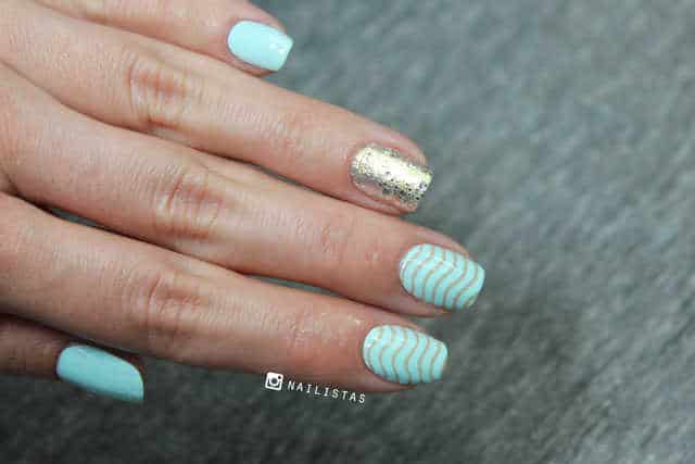 Manicura en azul pastel | Curali Nail Stamping