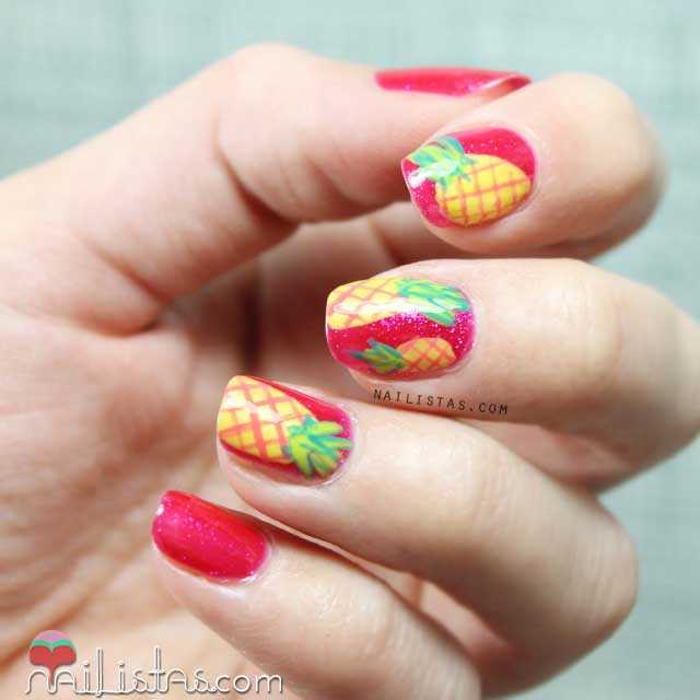 Diseño de uñas de piñas tropicales